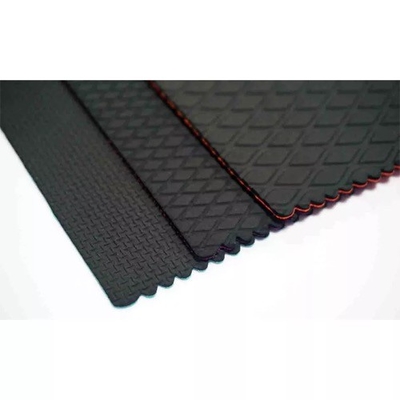 schwarzes CR 51x130“ 3mm prägte Neopren-Gummiblatt für nicht Beleg-Boden-Matten