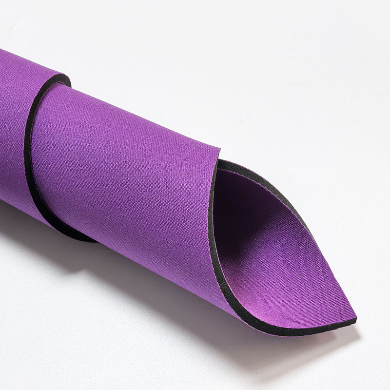 Schwarzes Neoprenmaterial 3 mm dick für Sportunterstützungen